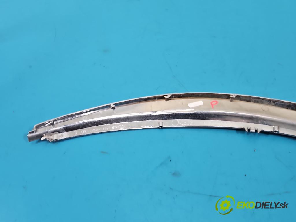 Toyota Corolla E16/E18  2013-2019 1.6 16V 132  HP manual 97 kW 1598 cm3 4- lišta pod svetlami 53181-02010