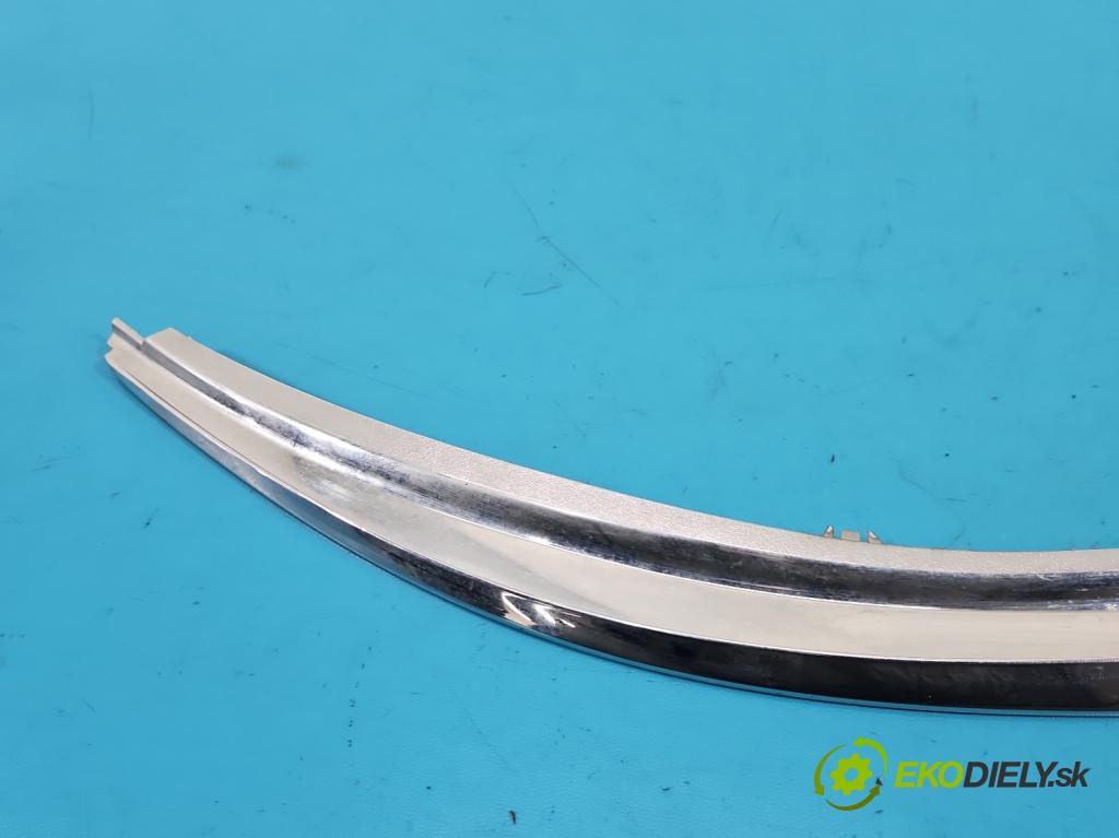 Toyota Corolla E16/E18  2013-2019 1.6 16V 132  HP manual 97 kW 1598 cm3 4- lišta pod svetlami 53181-02010