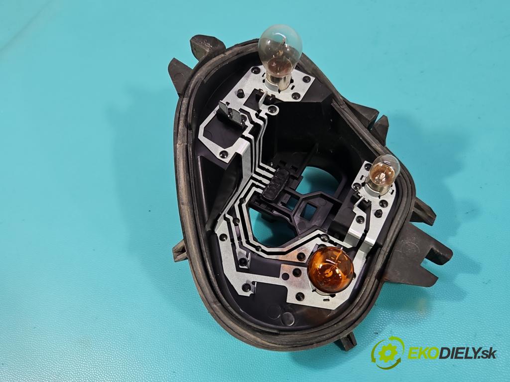 Peugeot 208 I 2012-2019 1.6 hdi 92 HP manual 68 kW 1560 cm3 5- svetlo / reflektor zadné ľavé 9672628280-02 (Kľučka dverí ostatné)