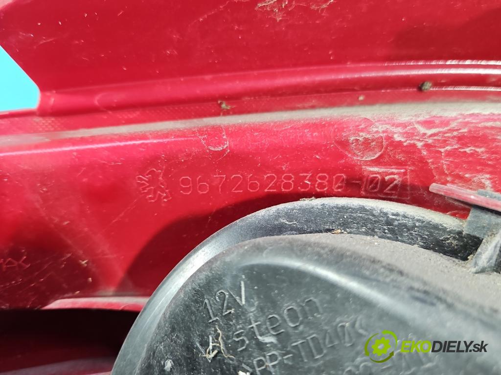 Peugeot 208 I 2012-2019 1.6 hdi 92 HP manual 68 kW 1560 cm3 5- svetlo / reflektor zadné pravé 9672628380 (Kľučka dverí ostatné)