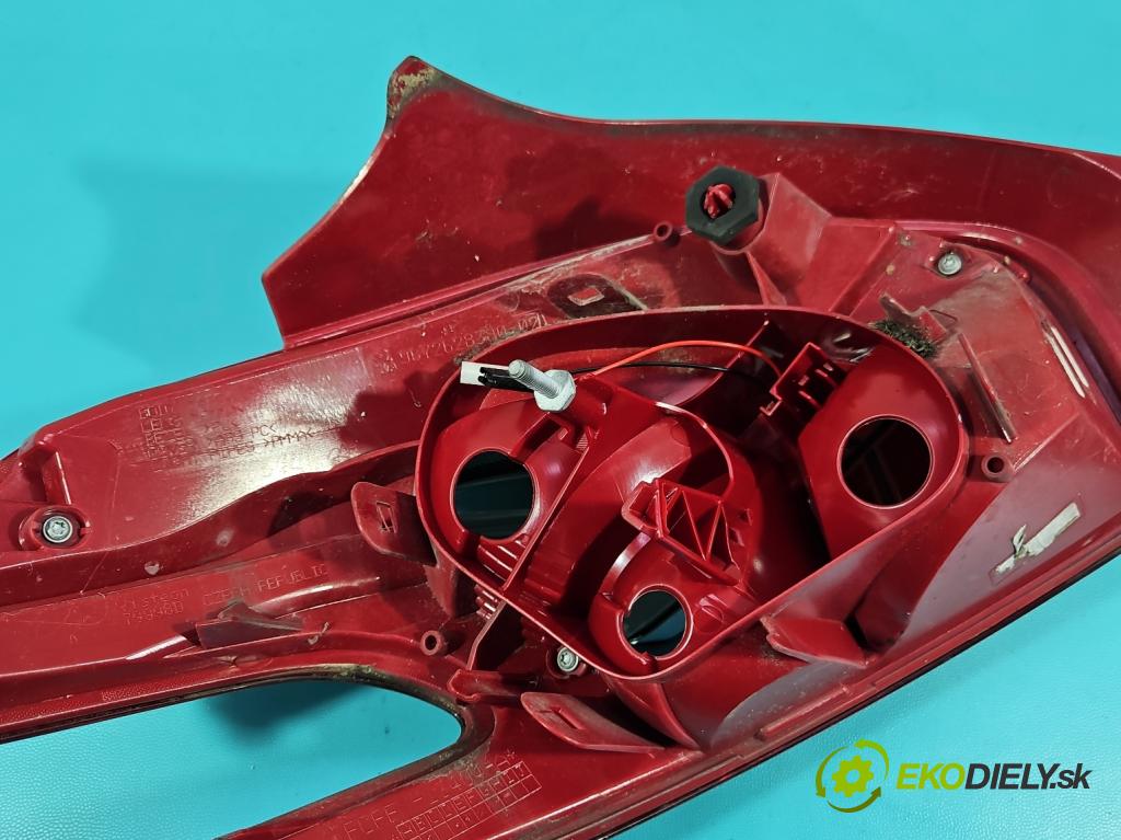 Peugeot 208 I 2012-2019 1.6 hdi 92 HP manual 68 kW 1560 cm3 5- svetlo / reflektor zadné pravé 9672628380 (Kľučka dverí ostatné)