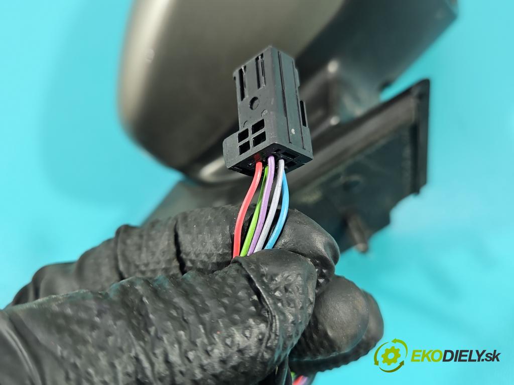 Peugeot 208 I 2012-2019 1.6 hdi 92 HP manual 68 kW 1560 cm3 5- zrkadlo pravé  (Kľučka dverí ostatné)