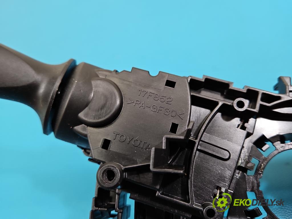 Toyota Corolla E16/E18  2013-2019 1.6 16V 132  HP manual 97 kW 1598 cm3 4- prepínač komplex: 17F852 (Prepínacie páčky pod volantom)