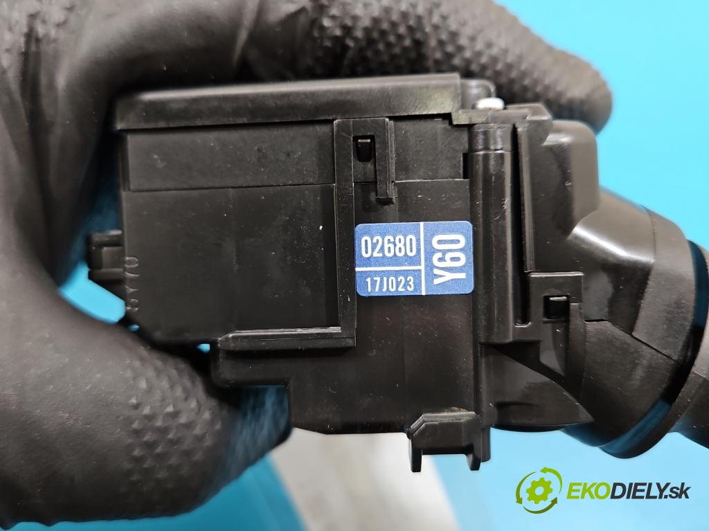 Toyota Corolla E16/E18  2013-2019 1.6 16V 132  HP manual 97 kW 1598 cm3 4- prepínač komplex: 17F852 (Prepínacie páčky pod volantom)