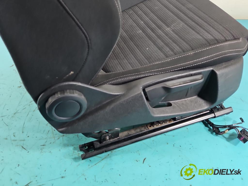 Vw Scirocco II 2008-2017 1.4 TSI 122 HP manual 90 kW 1390 cm3 3- Sedačka pravý  (Sedadlo)