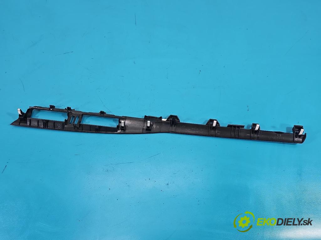 Toyota Corolla E16/E18  2013-2019 1.6 16V 132  HP manual 97 kW 1598 cm3 4- lišta ozdobná vnitŕní: 55412-02470