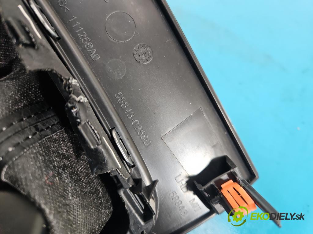 Toyota Corolla E16/E18  2013-2019 1.6 16V 132 hp manual 97 kW 1598 cm3 4- kulisa změny stupňová 58843-02580 (Řadicí páka (kulisa) )