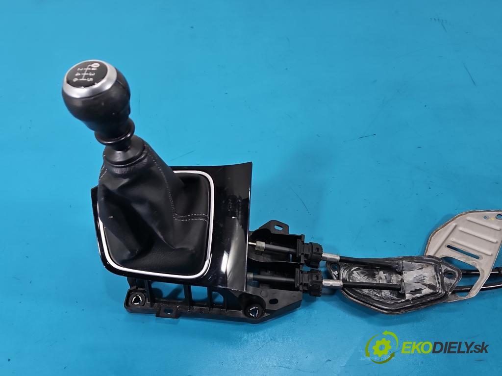 Toyota Corolla E16/E18  2013-2019 1.6 16V 132 hp manual 97 kW 1598 cm3 4- kulisa změny stupňová 58843-02580 (Řadicí páka (kulisa) )