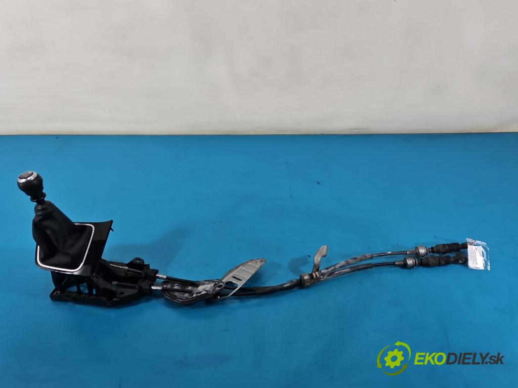 Toyota Corolla E16/E18  2013-2019 1.6 16V 132 hp manual 97 kW 1598 cm3 4- kulisa změny stupňová 58843-02580 (Řadicí páka (kulisa) )