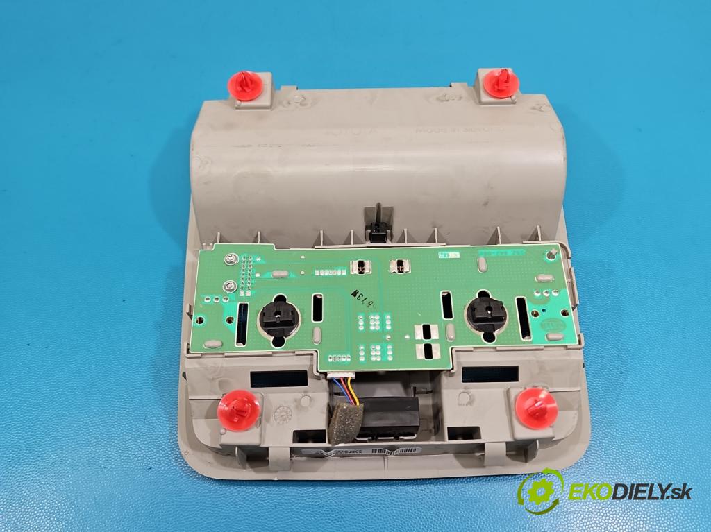 Toyota Corolla E16/E18  2013-2019 1.6 16V 132  HP manual 97 kW 1598 cm3 4- svetlo / reflektor interiéra 81260-02480