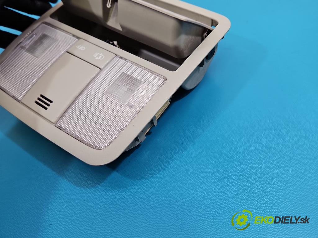 Toyota Corolla E16/E18  2013-2019 1.6 16V 132  HP manual 97 kW 1598 cm3 4- svetlo / reflektor interiéra 81260-02480