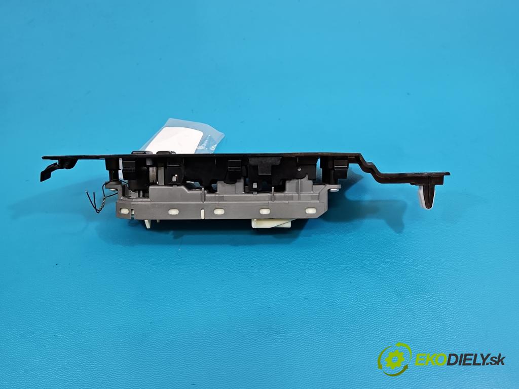 Toyota Corolla E16/E18  2013-2019 1.6 16V 132  HP manual 97 kW 1598 cm3 4- prepínač okien spätných zrkadiel 74232-02D90