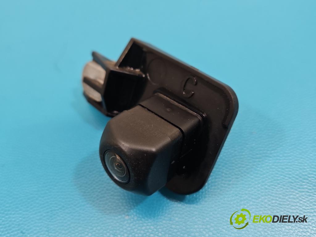 Toyota Corolla E16/E18  2013-2019 1.6 16V 132 hp manual 97 kW 1598 cm3 4- Kamera cúvaní 86790-02150