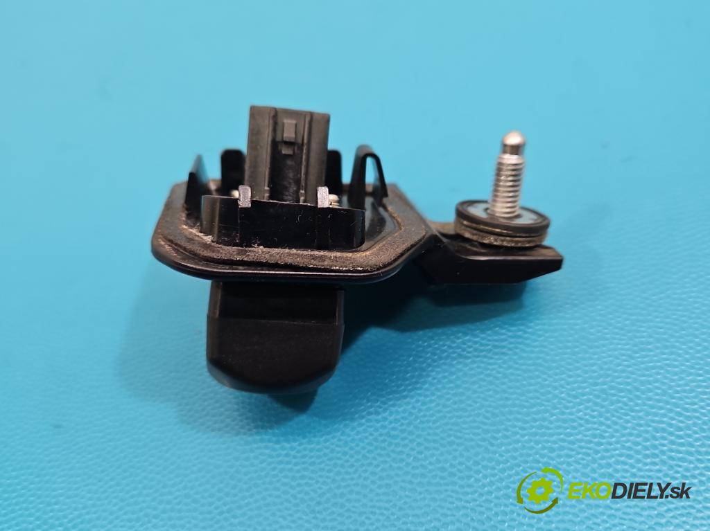 Toyota Corolla E16/E18  2013-2019 1.6 16V 132  HP manual 97 kW 1598 cm3 4- Kamera cúvania 86790-02150