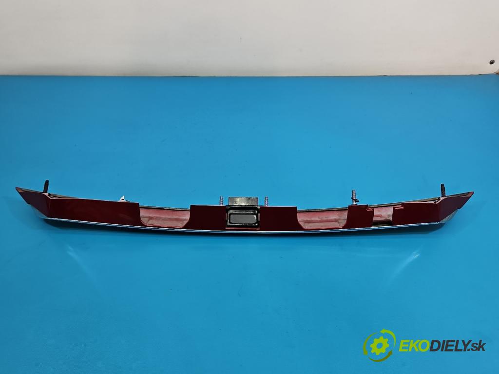 Toyota Corolla E16/E18  2013-2019 1.6 16V 132  HP manual 97 kW 1598 cm3 4- rukoväť kufrové dvere zadné 76811-02E60