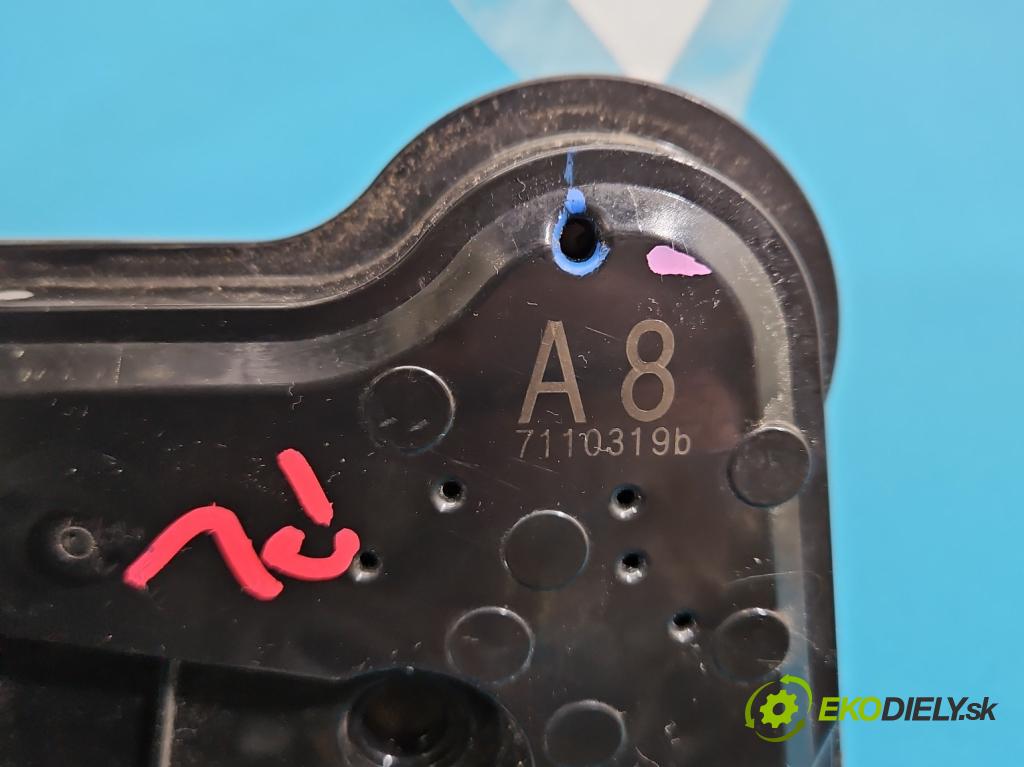 Toyota Corolla E16/E18  2013-2019 1.6 16V 132 hp manual 97 kW 1598 cm3 4- zámek přední levý 7110319B