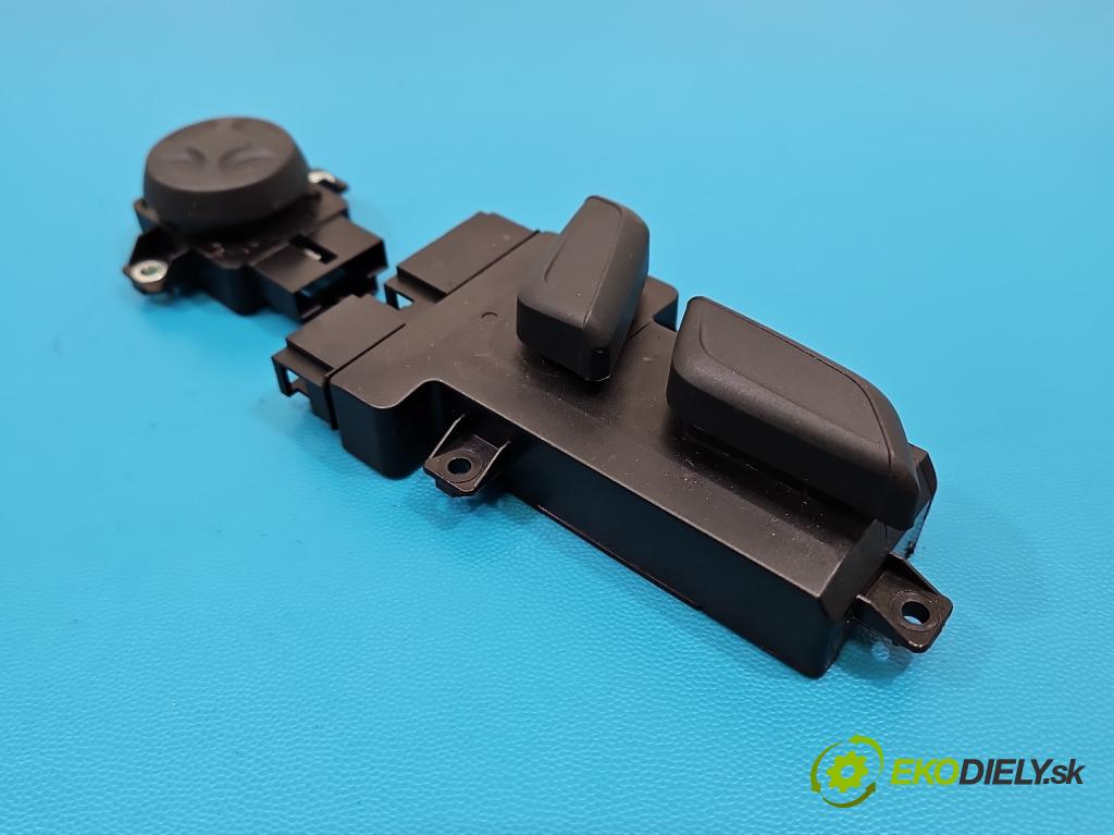 Audi Q7 2015- 3.0 TFSI 333KM: automatic 245 kW 2995 cm3 5- prepínač ostatné 8W0959748B