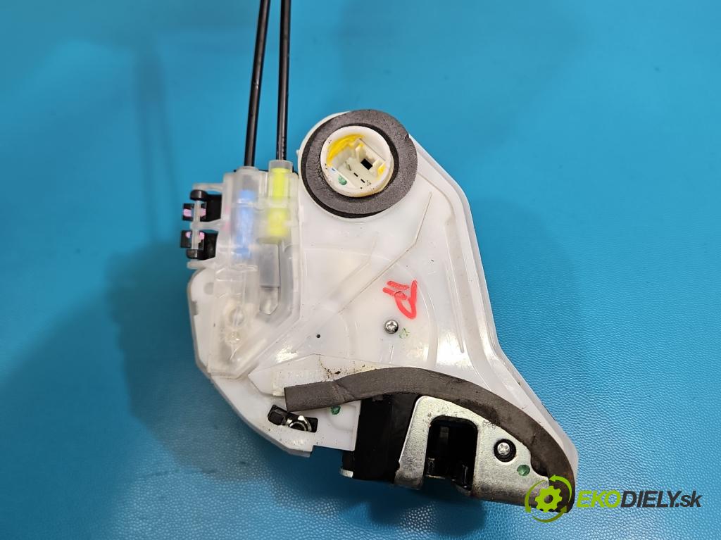 Toyota Corolla E16/E18  2013-2019 1.6 16V 132  HP manual 97 kW 1598 cm3 4- zámok zadné pravý 7052921A