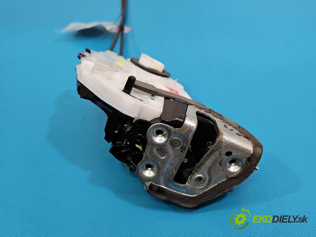 Toyota Corolla E16/E18  2013-2019 1.6 16V 132  HP manual 97 kW 1598 cm3 4- zámok zadné pravý 7052921A