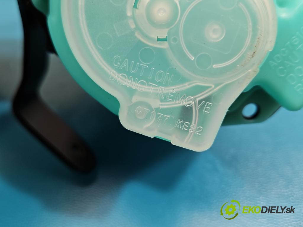 Toyota Corolla E16/E18  2013-2019 1.6 16V 132  HP manual 97 kW 1598 cm3 4- pas bezpečnosť: zadné ľavý 73370-02150