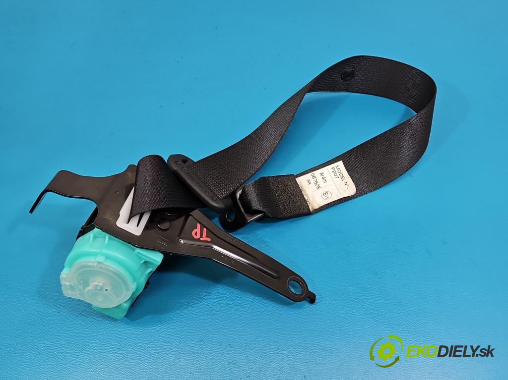 Toyota Corolla E16/E18  2013-2019 1.6 16V 132  HP manual 97 kW 1598 cm3 4- pas bezpečnosť: zadné pravý 73360-02570