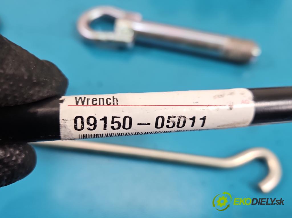 Toyota Corolla E16/E18  2013-2019 1.6 16V 132  HP manual 97 kW 1598 cm3 4- mechanizmus okna automobilovy