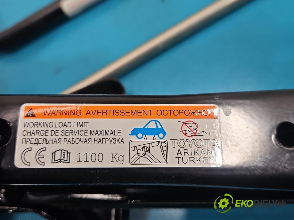 Toyota Corolla E16/E18  2013-2019 1.6 16V 132  HP manual 97 kW 1598 cm3 4- mechanizmus okna automobilovy