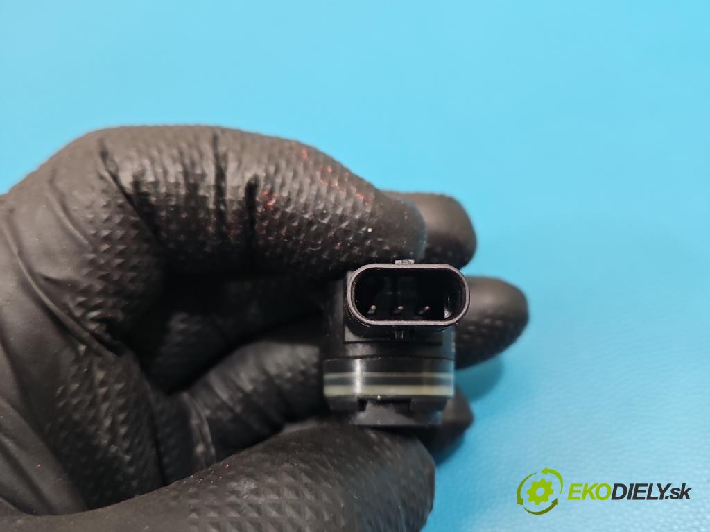 Toyota Corolla E16/E18  2013-2019 1.6 16V 132 hp manual 97 kW 1598 cm3 4- snímač parkování 89341-F4020