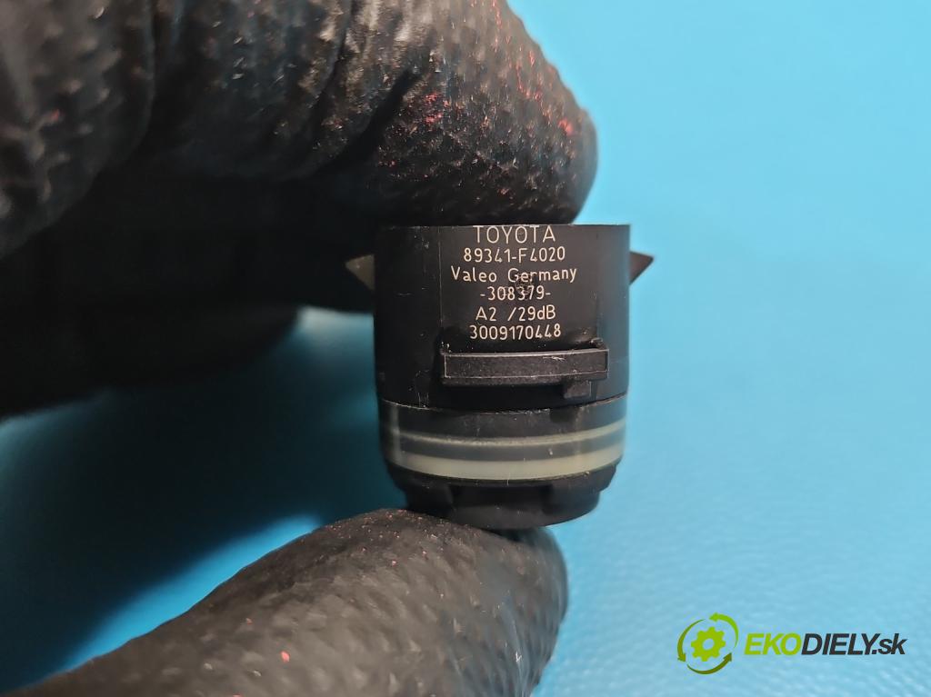 Toyota Corolla E16/E18  2013-2019 1.6 16V 132  HP manual 97 kW 1598 cm3 4- snímač parkovaní: 89341-F4020