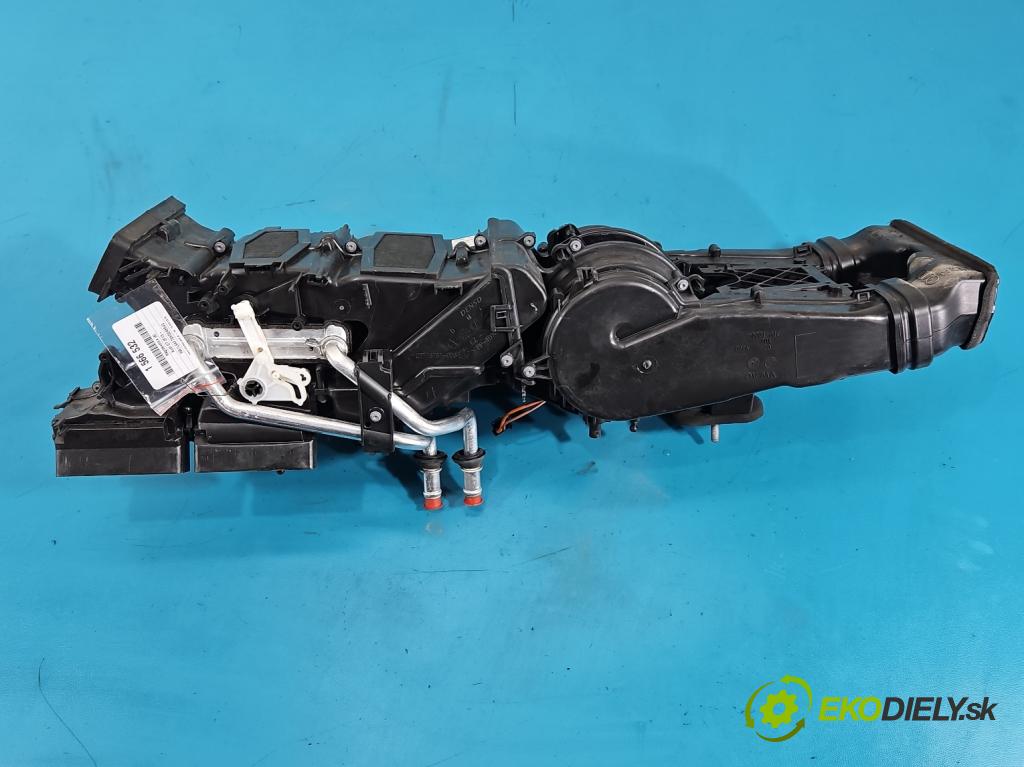 Audi Q7 2015- 3.0 TFSI 333KM: automatic 245 kW 2995 cm3 5- radiátor 4M0820004 (Radiátor topení)