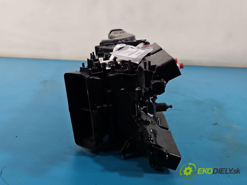 Audi Q7 2015- 3.0 TFSI 333KM: automatic 245 kW 2995 cm3 5- radiátor 4M0820004 (Radiátor topení)