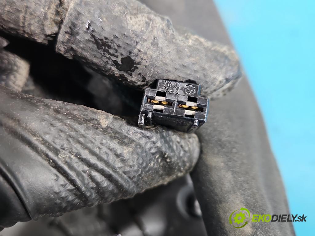 Audi Q7 2015- 3.0 TFSI 333KM: automatic 245 kW 2995 cm3 5- radiátor 4M0820004 (Radiátor topení)