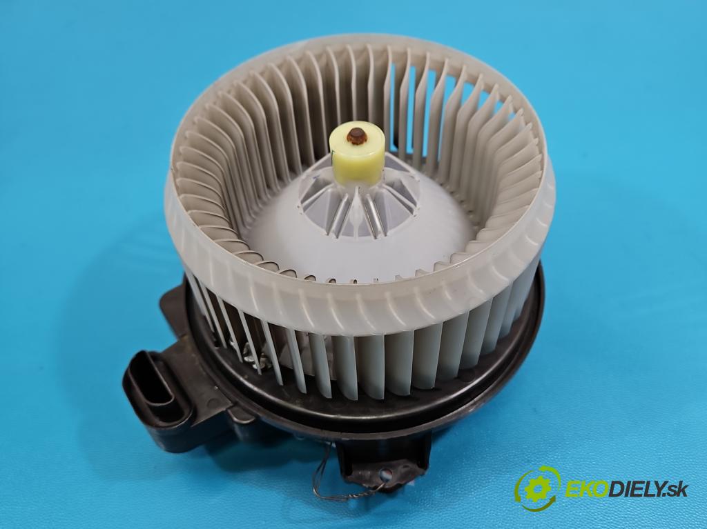 Toyota Corolla E16/E18  2013-2019 1.6 16V 132  HP manual 97 kW 1598 cm3 4- ventilátor vzduchu AV272700-8105