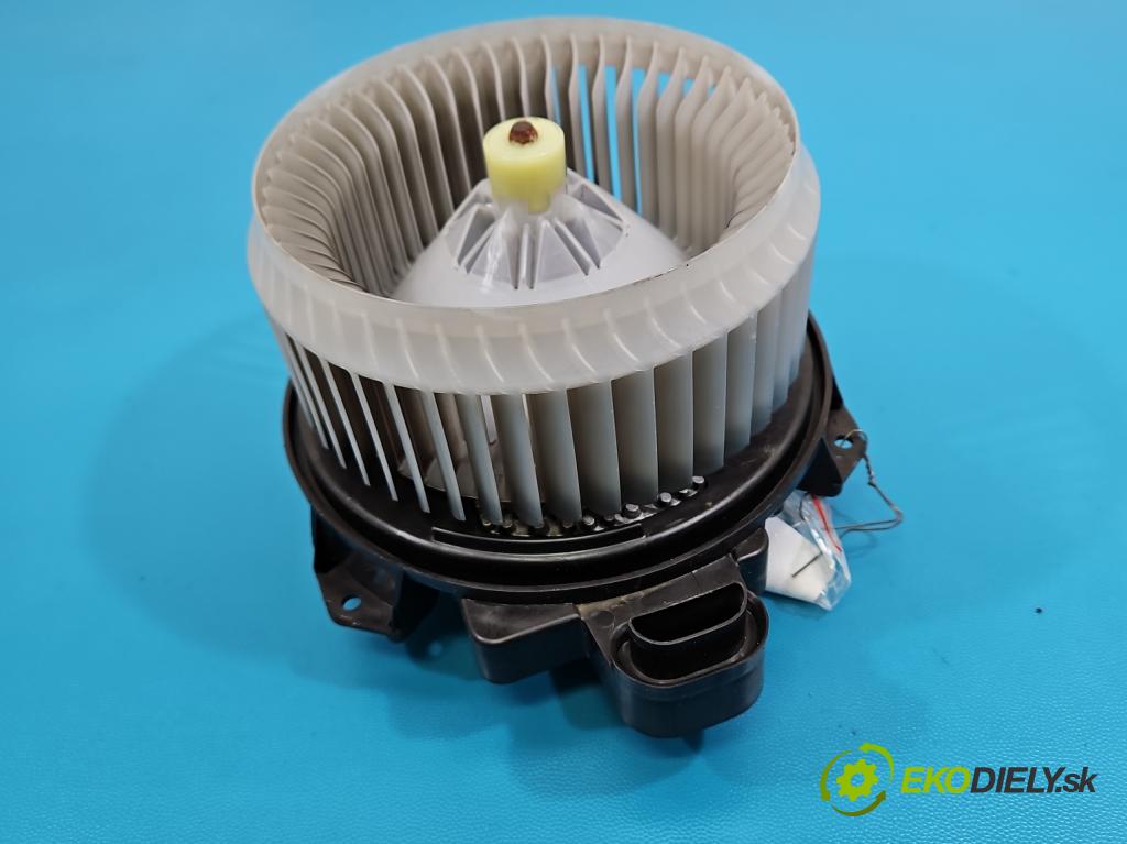 Toyota Corolla E16/E18  2013-2019 1.6 16V 132  HP manual 97 kW 1598 cm3 4- ventilátor vzduchu AV272700-8105
