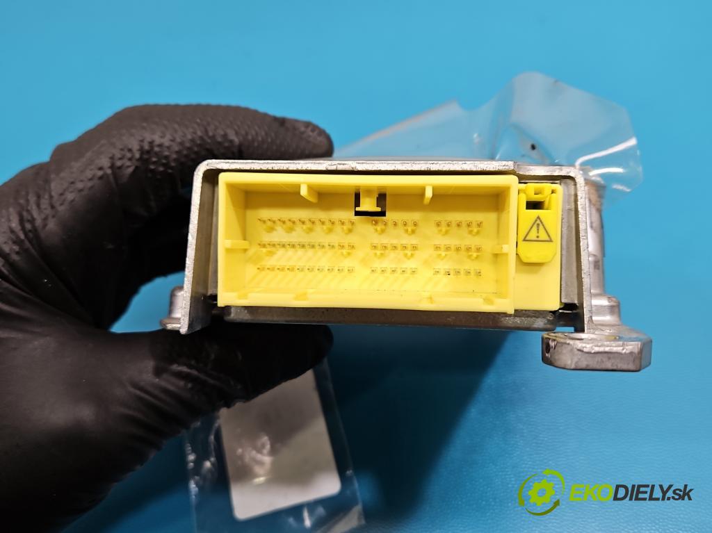 Toyota Corolla E16/E18  2013-2019 1.6 16V 132  HP manual 97 kW 1598 cm3 4- riadiaca jednotka vankúše: 334651-101