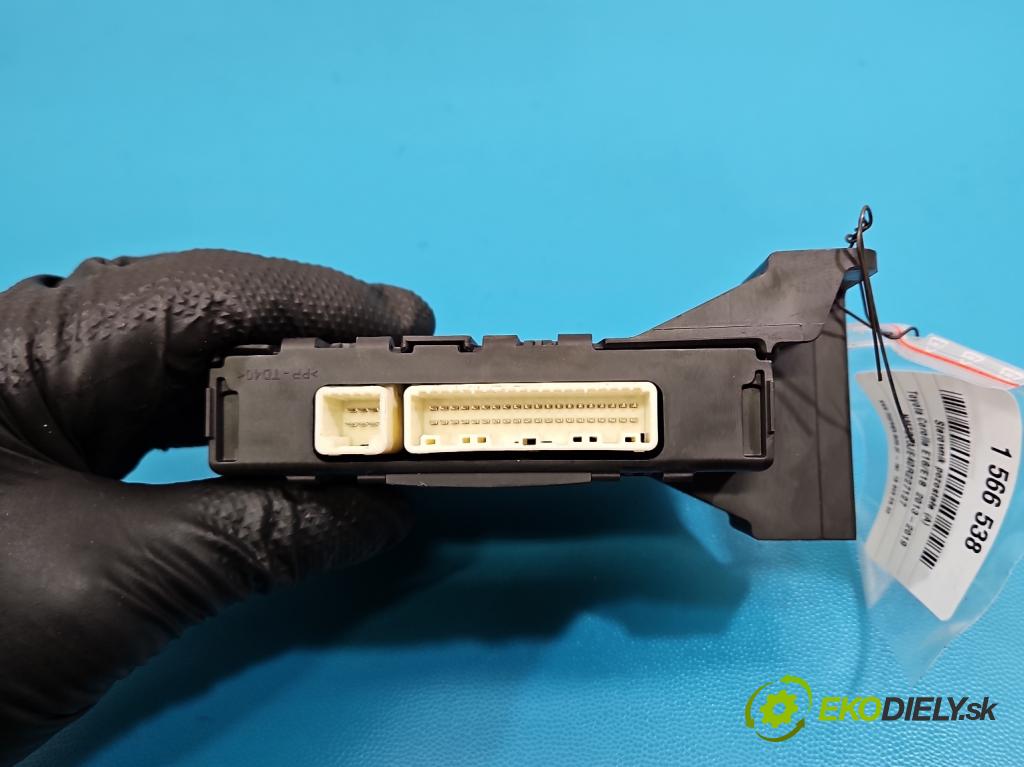 Toyota Corolla E16/E18  2013-2019 1.6 16V 132  HP manual 97 kW 1598 cm3 4- riadiaca jednotka ostatné 88650-02F61