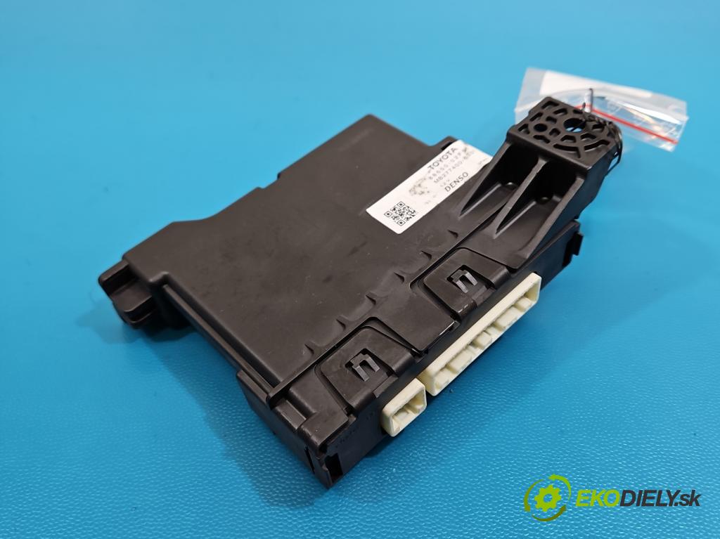 Toyota Corolla E16/E18  2013-2019 1.6 16V 132 hp manual 97 kW 1598 cm3 4- řídící jednotka 88650-02F61