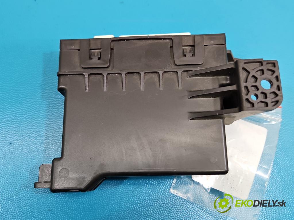 Toyota Corolla E16/E18  2013-2019 1.6 16V 132  HP manual 97 kW 1598 cm3 4- riadiaca jednotka ostatné 88650-02F61