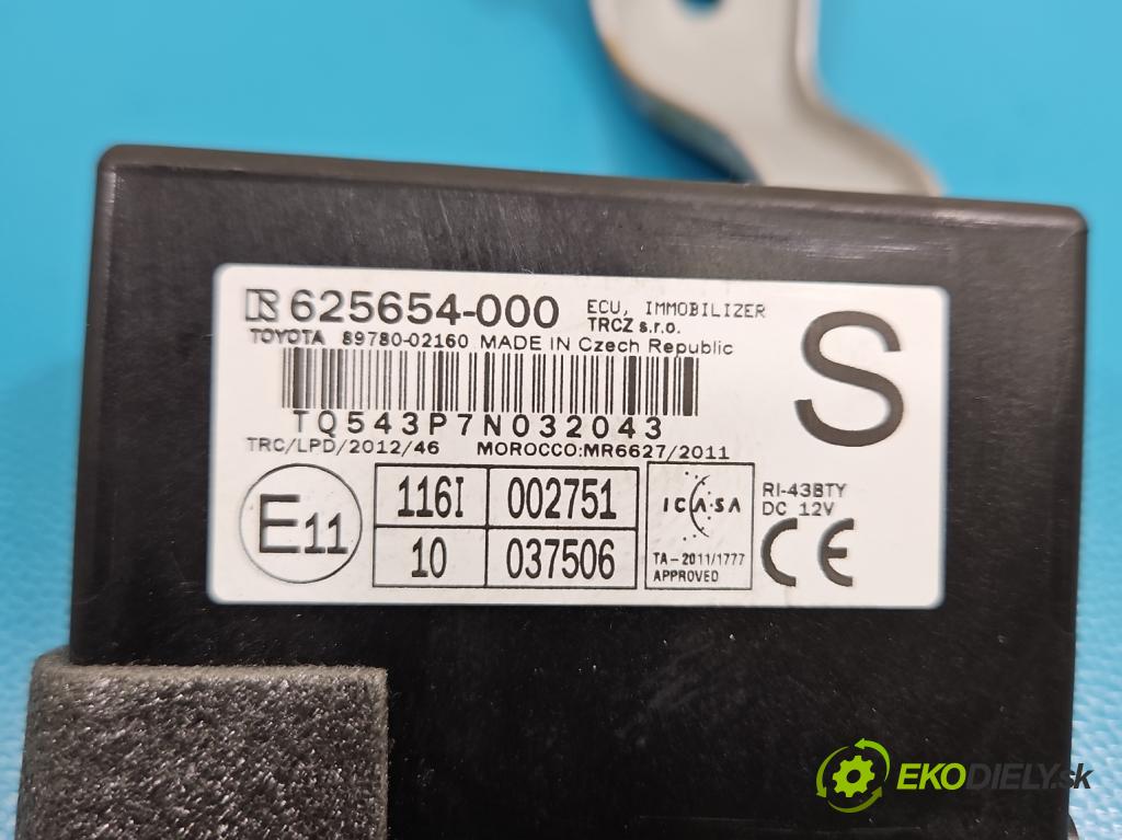 Toyota Corolla E16/E18  2013-2019 1.6 16V 132  HP manual 97 kW 1598 cm3 4- riadiaca jednotka ostatné 89780-02160