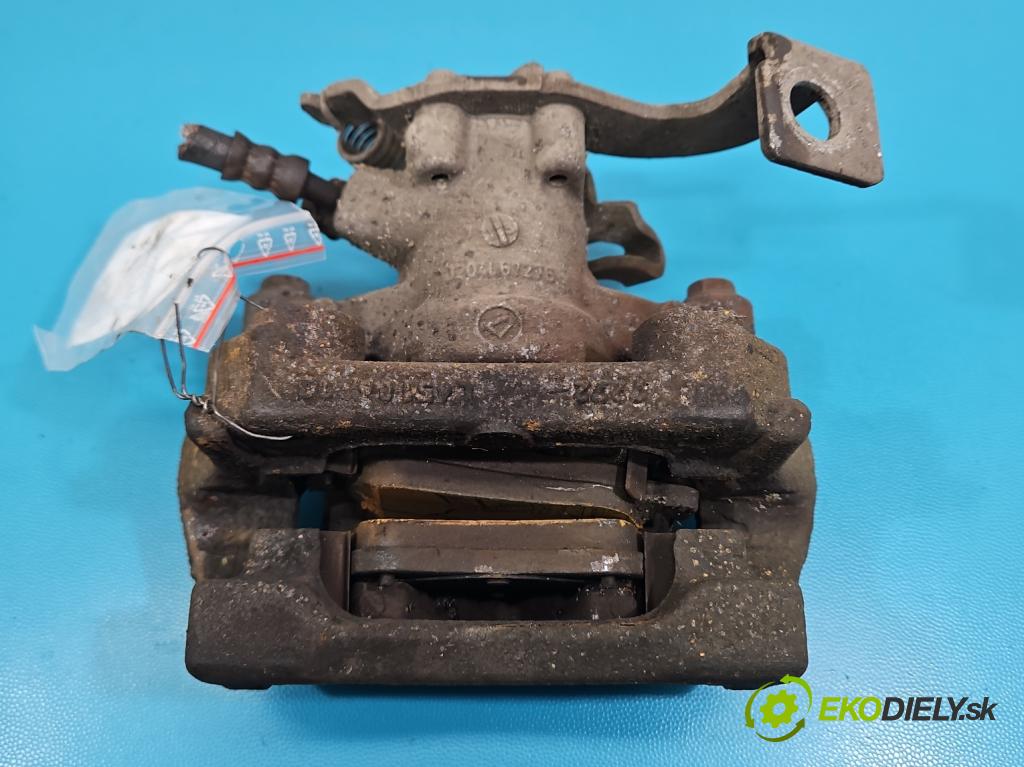 Toyota Corolla E16/E18  2013-2019 1.6 16V 132  HP manual 97 kW 1598 cm3 4- brzdič zadné pravý  (Kľučka dverí ostatné)