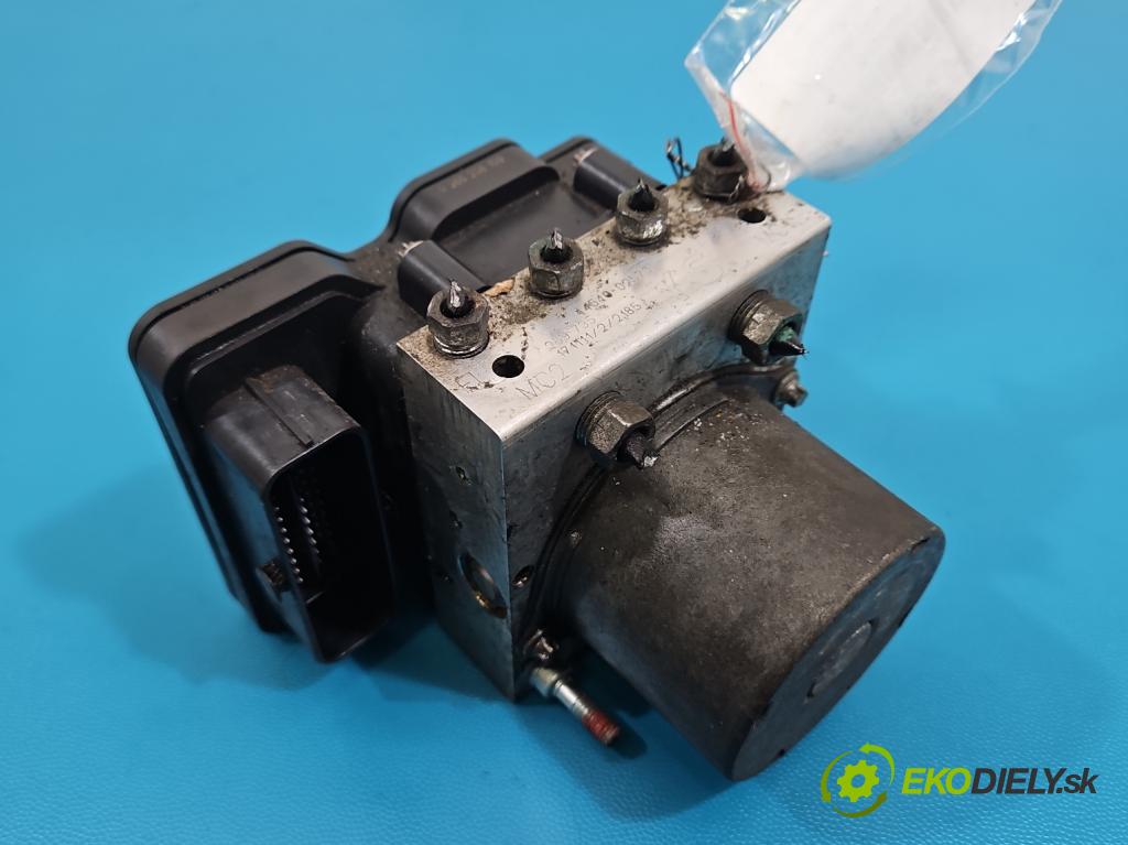 Toyota Corolla E16/E18  2013-2019 1.6 16V 132 hp manual 97 kW 1598 cm3 4- čerpadlo abs 44540-02570 (Pumpa ABS)