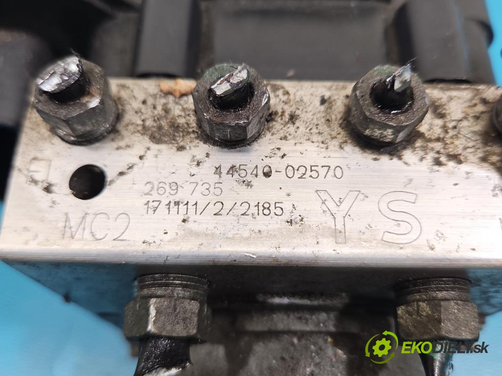 Toyota Corolla E16/E18  2013-2019 1.6 16V 132  HP manual 97 kW 1598 cm3 4- čerpadlo abs 44540-02570 (Pumpa ABS)