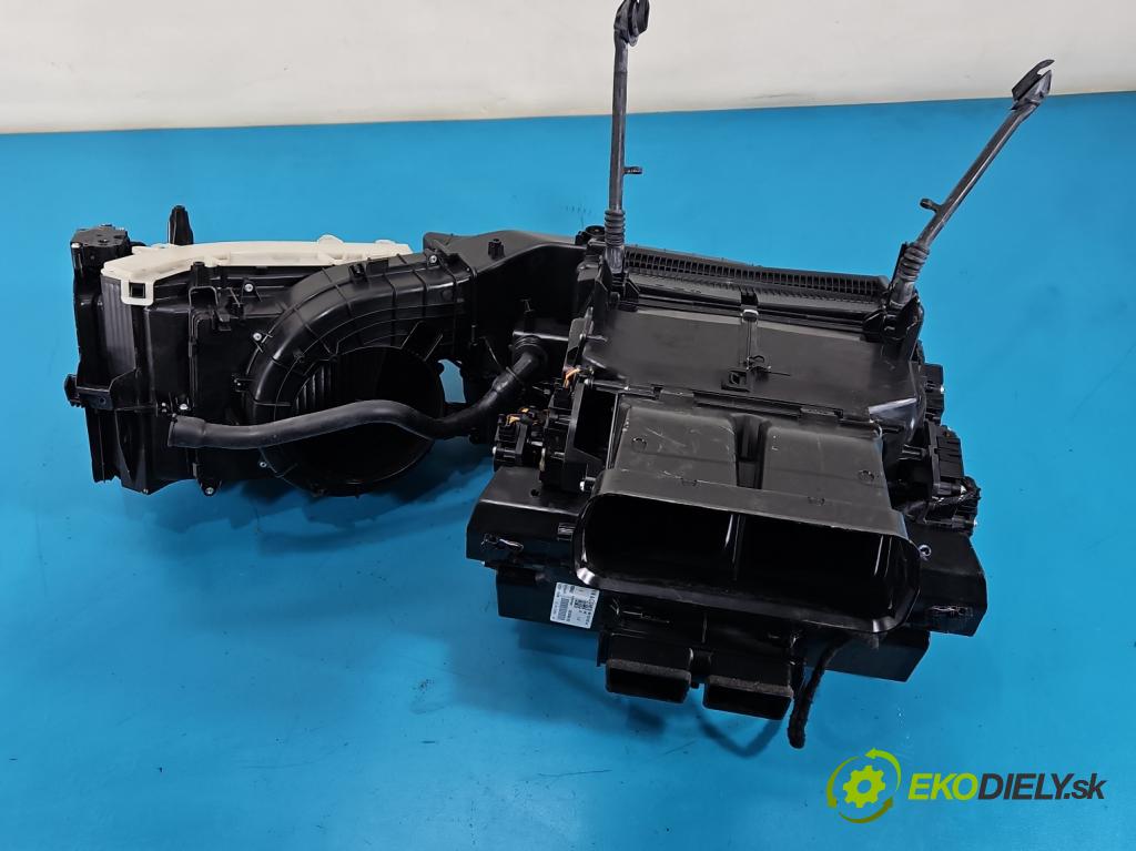 Audi Q7 2015- 3.0 TFSI 333KM: automatic 245 kW 2995 cm3 5- radiátor 4M1820005AA (Radiátor topení)