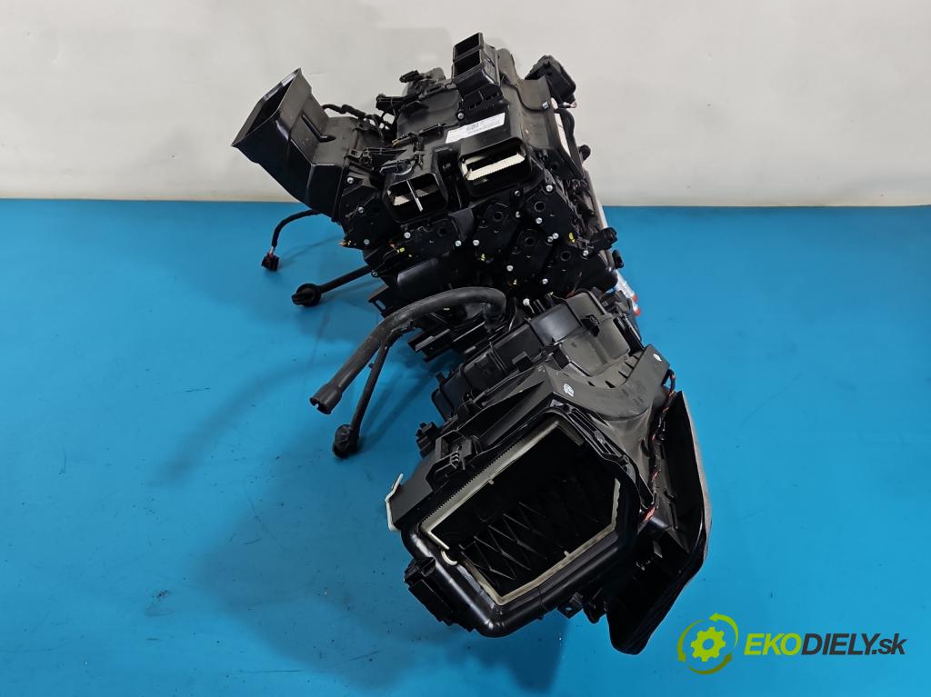 Audi Q7 2015- 3.0 TFSI 333KM: automatic 245 kW 2995 cm3 5- radiátor 4M1820005AA (Radiátor topení)