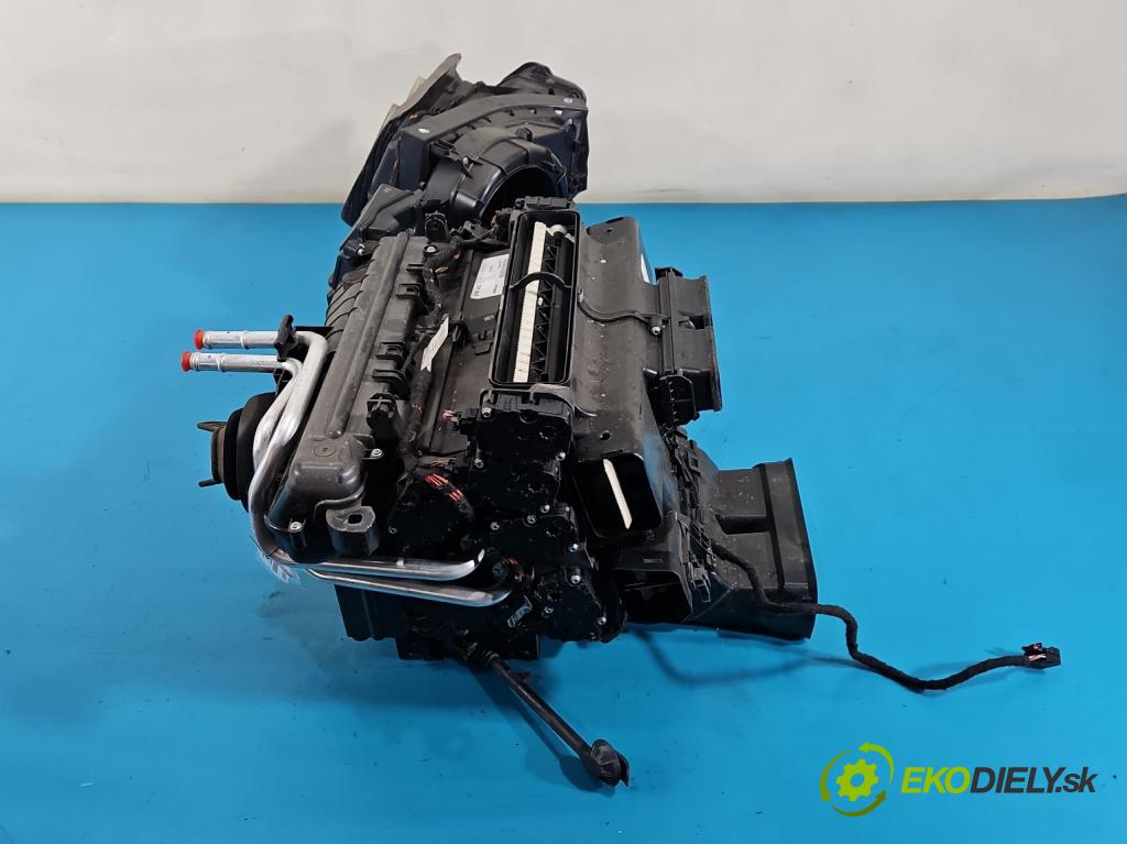 Audi Q7 2015- 3.0 TFSI 333KM: automatic 245 kW 2995 cm3 5- radiátor 4M1820005AA (Radiátor topení)