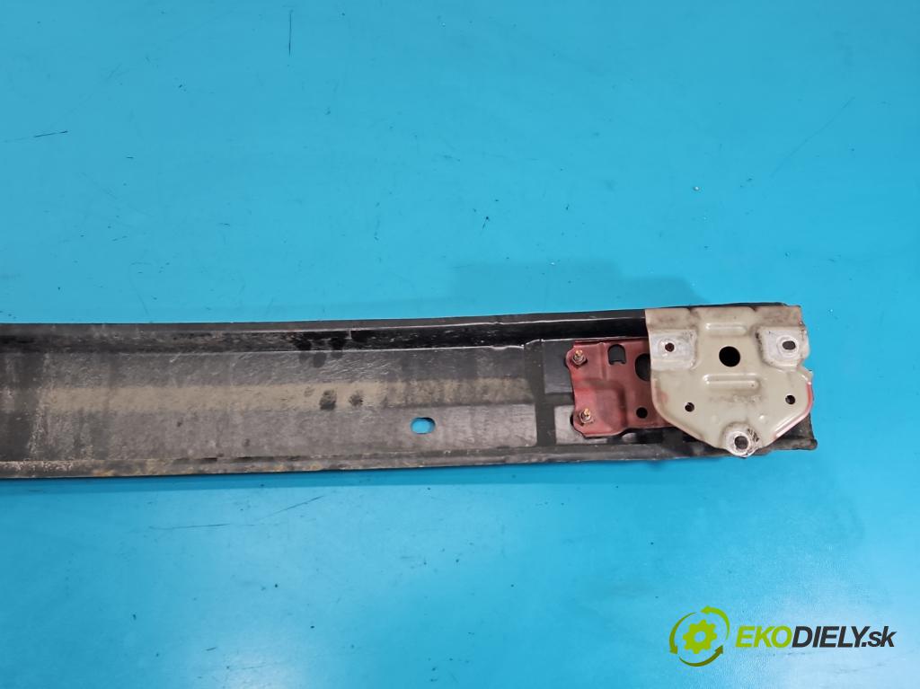 Toyota Corolla E16/E18  2013-2019 1.6 16V 132  HP manual 97 kW 1598 cm3 4- výstuha nárazník zadné