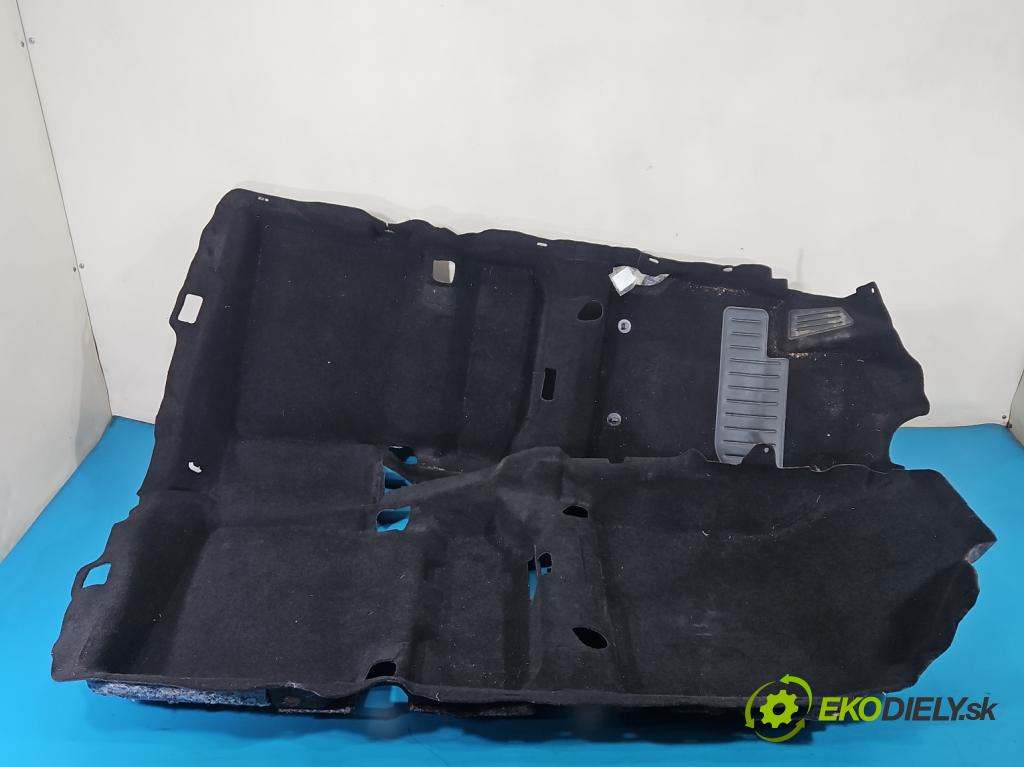 Toyota Corolla E16/E18  2013-2019 1.6 16V 132  HP manual 97 kW 1598 cm3 4- koberec do auta ostatné 58510-02J80