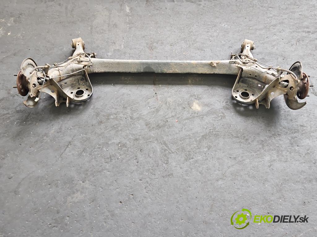 Toyota Corolla E16/E18  2013-2019 1.6 16V 132 hp manual 97 kW 1598 cm3 4- zadní výztuha  (Zadní výztuha)