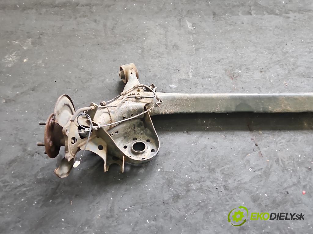 Toyota Corolla E16/E18  2013-2019 1.6 16V 132  HP manual 97 kW 1598 cm3 4- zadna výstuha  (Výstuha zadná)