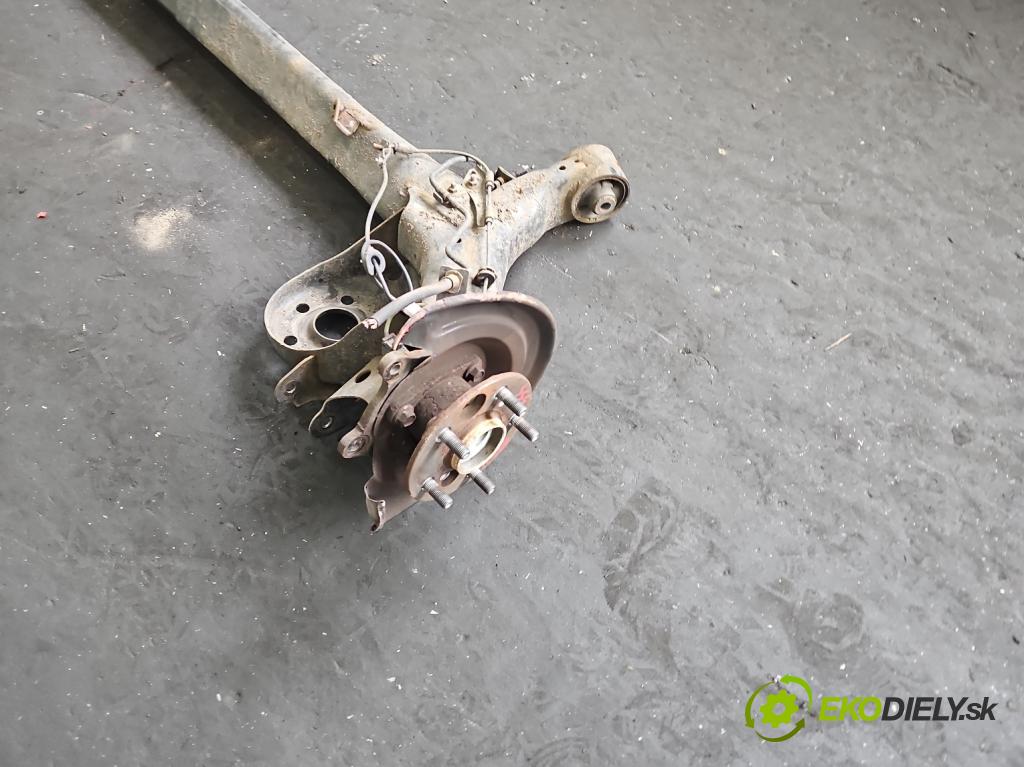 Toyota Corolla E16/E18  2013-2019 1.6 16V 132  HP manual 97 kW 1598 cm3 4- zadna výstuha  (Výstuha zadná)